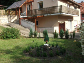 Отель Apartments zum Henker  Кведлинбург